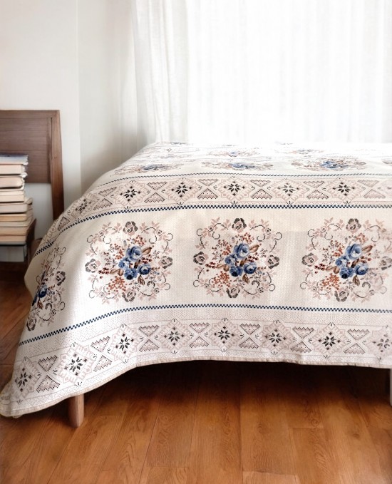 Alla Turca Çift Kişilik Kanaviçe Desenli Pike – İndigo | 200x240 cm | %100 Pamuk Alla Turca Çift Kişilik Kanaviçe Desenli Pike – İndigo | 200x240 cm | %100 Pamuk