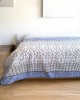 Alla Turca Çift Kişilik Modern Mozaik Desenli Pike – İndigo | 200x240 cm | %100 Pamuk Alla Turca Çift Kişilik Modern Mozaik Desenli Pike – İndigo | 200x240 cm | %100 Pamuk